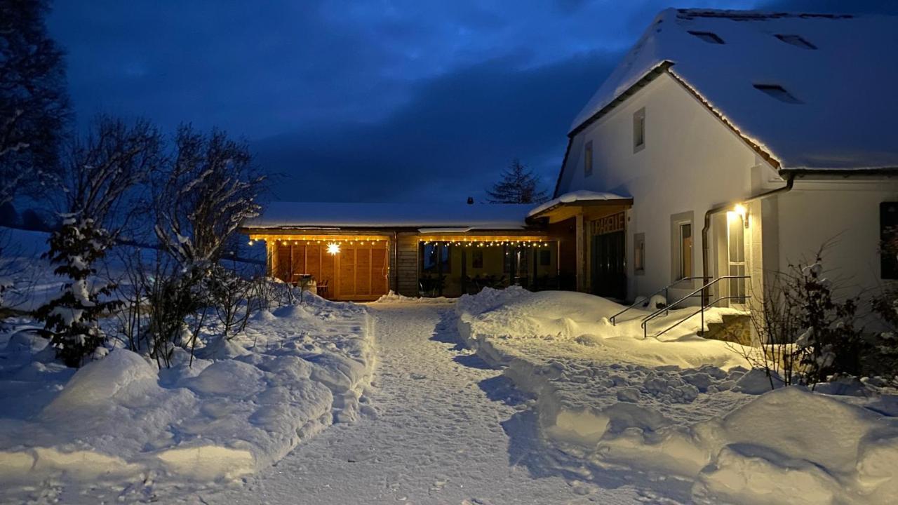 Jurabelle Bed & Breakfast La Côte-aux-Fées Dış mekan fotoğraf