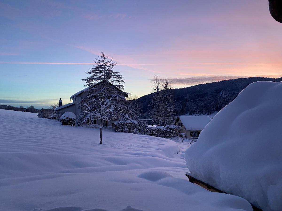 Jurabelle Bed & Breakfast La Côte-aux-Fées Dış mekan fotoğraf